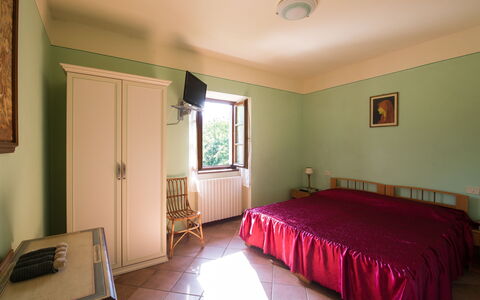Il Palazzetto: Værelse, Soveværelse, Ejendom, Møbel, Seng, Bygning, Sengetøj, Loft, Etage, Indretning