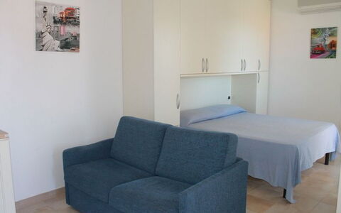 Feriebolig:&nbsp;Monolocale Con Piccolo Terrazzo 210