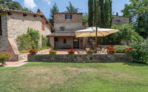 Villa La Terrazza: Ejendom, Hus, Bygning, Estate, Ejendom, Hjem, Gård, Sommerhus, Backyard, Have