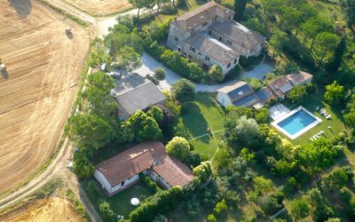 Agriturismo Il Molinello: Luftfotografering, Fugleperspektiv, Boligområde, Urban Design, Ejendom, Forstad, Landskab, Land Lot, Estate, Fotografering