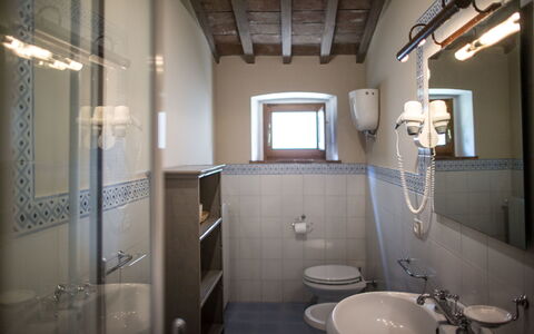 Case Sant'anna 14: Badeværelse, Værelse, Ejendom, Sanitærarmatur, Indretning, Bygning, Arkitektur, Toilet, Badeværelsesvask, Hus