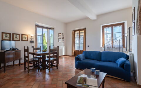 rocche-di-valiano-chianti-castelnuovo-berardenga-glicine-living-room