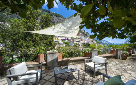 Villa Deli, In Positano, Sea View, Ac: Plante, Ejendom, Møbel, Natur, Himmel, Skygge, Belysning, Arkitektur, Stol, Udendørs Møbler