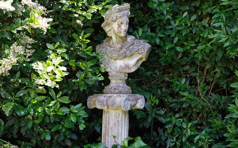 Villa de Ranieri: Skulptur, Statue, Sten Udskæring, Botanik, Kunst, Blad, Have, Træ, Plante, Monument