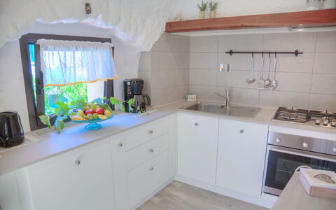House of Stone - Deglio Faraldi: Ejendom, Værelse, Køkken, Møbel, Cabinetry, Countertop, Bygning, Hus, Indretning, Etage