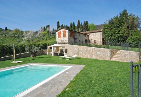 Montefiore: Ejendom, Hus, Bygning, Svømmepøl, Ejendom, Estate, Villa, Græs, Boligområde, Hjem