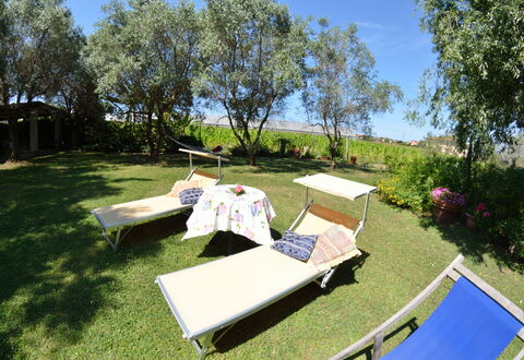 Casa Romana: Ejendom, Træ, Græs, Plantesamfund, Bord, Fritid, Ejendom, Hus, Fritid, Ferie