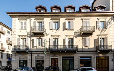 Santa Giulia: Bygning, Ejendom, Arkitektur, Kvarter, Hus, Boligområde, Facade, Lejlighed, Stad, Hjem