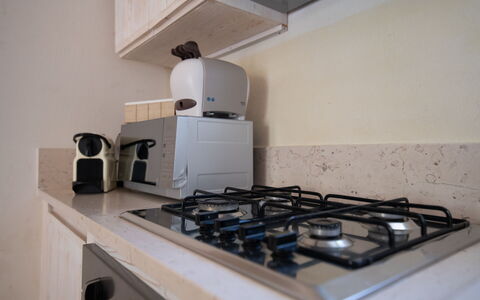 Il Casalino - Corte dei Messapi: Gaskomfur, Cabinetry, Køkken Apparat, Cooktop, Komfur, Køkken, Husholdningsapparat, Countertop, Komfur, Lydudstyr