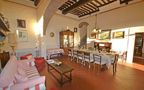 Villa Santa Maria: Bygning, Ejendom, Værelse, Indretning, Møbel, Ejendom, Restaurant, Bord, Loft, Loft