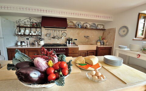 Villa Rosmarino: Værelse, Ejendom, Countertop, Indretning, Møbel, Køkken, Hus, Hjem, Stue, Bygning