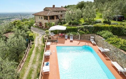 Podere Santa Lucia: Svømmepøl, Ejendom, Bygning, Hus, Ejendom, Villa, Lejlighed, Ferie, Fritid, Estate