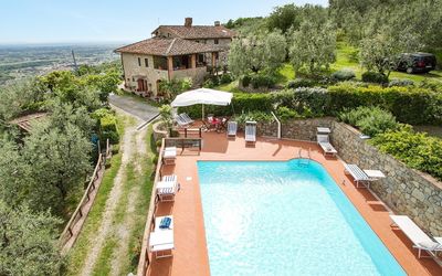 Podere Santa Lucia: Svømmepøl, Ejendom, Bygning, Hus, Ejendom, Villa, Lejlighed, Ferie, Fritid, Estate