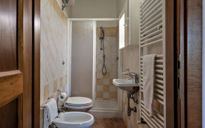 villino-bazzani-casole-d'elsa-multiproperty-appartamento-bazzani-3-bathroom