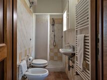 villino-bazzani-casole-d'elsa-multiproperty-appartamento-bazzani-2-bathroom