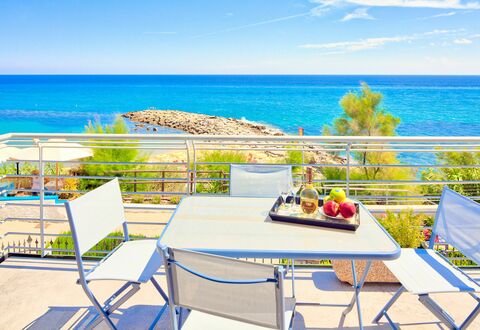 Lucrezia - San Lorenzo: Ejendom, Møbel, Ferie, Ejendom, Bord, Udvej, Udendørs Møbler, Ocean, Bygning, Hus