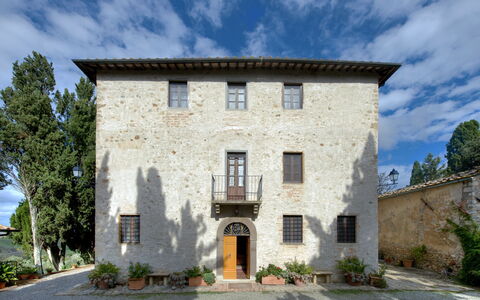 Villa Dorella Di Montaperti: Ejendom, Hus, Bygning, Arkitektur, Ejendom, Hjem, Estate, Facade, Himmel, Villa