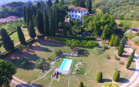 Villa Il Borghetto: Luftfotografering, Fugleperspektiv, Ejendom, Estate, Landskab, Fotografering, Træ, Arkitektur, Bygning, Hus