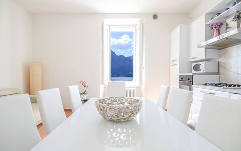 Residenza Bellagio: Hvid, Værelse, Ejendom, Indretning, Møbel, Etage, Hus, Badeværelse, Bygning, Loft