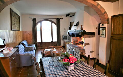 Agriturismo Girasole: Værelse, Ejendom, Indretning, Bygning, Møbel, Stue, Loft, Arkitektur, Arch, Hus