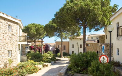 Baia Sardinia 615