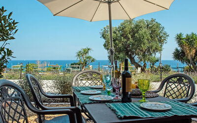 San Lorenzo al Mare 645: Paraply, Ejendom, Bord, Møbel, Gårdhave, Udendørs Bord, Værelse, Ejendom, Skygge, Fritid