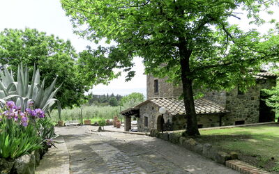 Madonna Del Giglio (bol385)