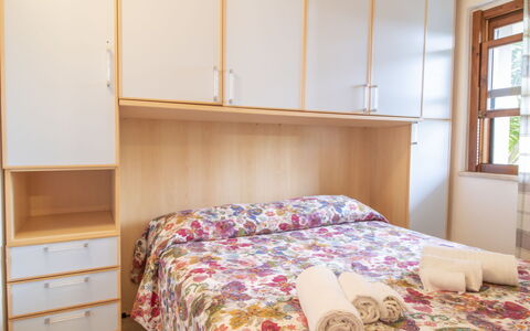 Barbie: Møbel, Cabinetry, Vindue, Komfort, Bygning, Bed Frame, Træ, Seng, Etage, Gulvbelægning