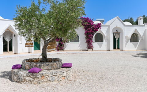 Borgo Marianna: Himmel, Bygning, Plante, Ejendom, Azure, Purple, Hus, Vindue, Arecales, Ejendom