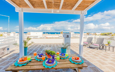 La Terrazza Vista Mare Di Marco: Ejendom, Ferie, Himmel, Ejendom, Bygning, Værelse, Hus, Udvej, Indretning, Ocean
