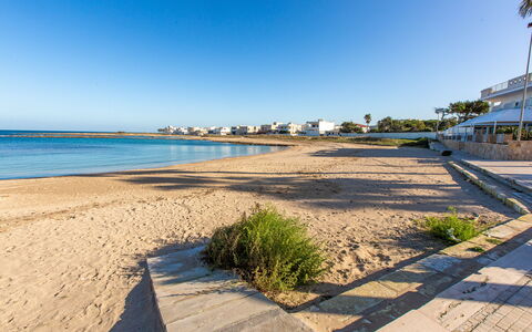 La Terrazza Vista Mare Di Marco: Himmel, Strand, Kyst, Hav, Kyst, Naturligt Miljø, Daytime, Ocean, Sand, Ferie