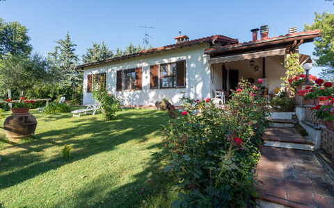Villa Campiglia: Ejendom, Hus, Ejendom, Hjem, Bygning, Sommerhus, Gård, Stuehus, Villa, Landdistrikt