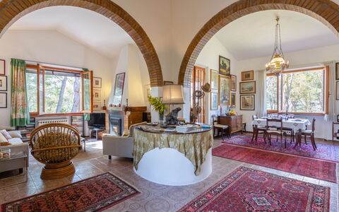 Villa Campiglia: Ejendom, Værelse, Indretning, Bygning, Møbel, Arkitektur, Arch, Estate, Hus, Ejendom