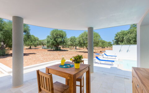 Villa Stella Cadente: Bord, Plante, Møbel, Himmel, Azure, Stol, Bygning, Indretning, Træ, Træ