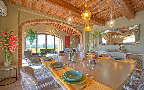 Villa Massimiliano: Ejendom, Værelse, Bygning, Indretning, Spisestue, Ejendom, Loft, Møbel, Estate, Bord
