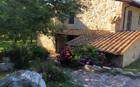 Beautiful Stone Country Villa: Ejendom, Hus, Væg, Sommerhus, Stenmur, Bygning, Cobblestone, Landdistrikt, Landskab, Hjem