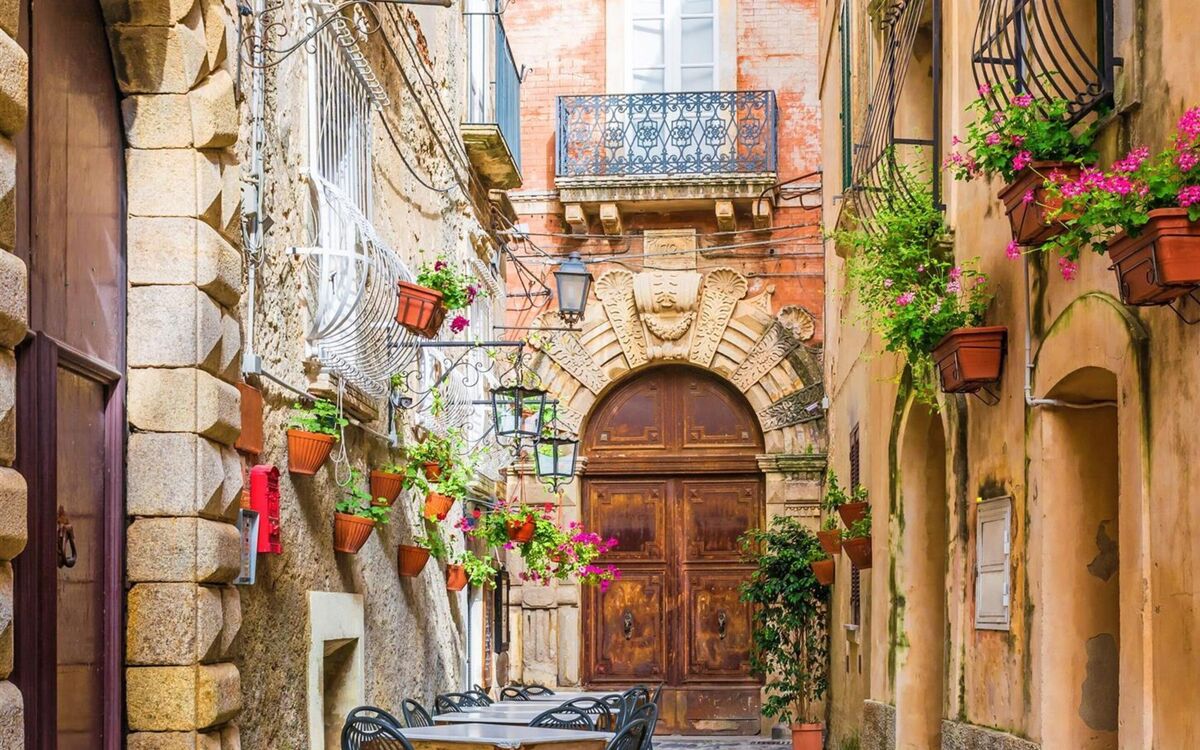 sorrento-golden-apartment-sorrento-apartment-external