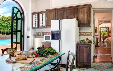 Palazzo Villa Dei Nobili: Cabinetry, Møbel, Countertop, Grøn, Træ, Plante, Køkken, Indretning, Vindue, Stue