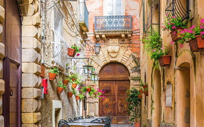 Loving Times Apartment: loving-times-apartment-sorrento-apartment-external
