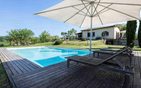 Villa Dell'acquaborra: Svømmepøl, Udvej, Skygge, Eco Hotel, Udendørs Møbler, Fritid, Paraply, Liggestol, Dæk