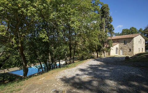 Villa Lucarella: Træ, Græs, Afdeling, Landskab, Hus, Hjem, Busk, Landdistrikt, Land Lot
