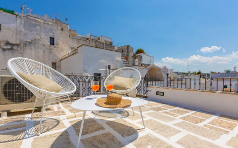 Romeo e Giulietta - Terrazza Vista Mare: Himmel, Daytime, Bygning, Azure, Urban Design, Sky, Fritid, Ejendom, Landskab, City