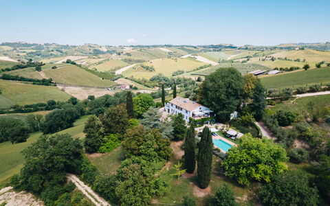 Villa La Picena: Boligområde, Hus, Estate, Hjem, Svømmepøl, Menneskelig Bosættelse, Villa, Mansion, Hacienda, Sommerhus