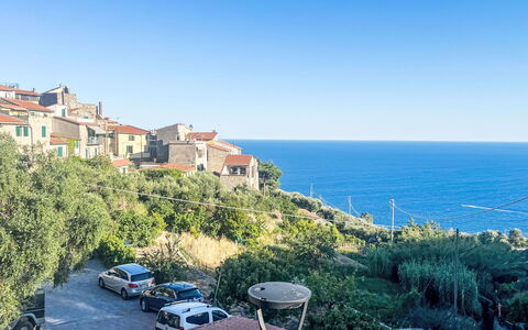Casa Vacanze la Faiola: Bjergkæde, Altan, Bjerglandsby