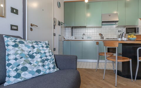 Fano Lighthouse: Møbel, Håndvask, Cabinetry, Ejendom, Countertop, Blå, Tap, Komfort, Køkken Apparat, Indretning