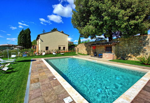 Montauto: Vand, Plante, Himmel, Sky, Ejendom, Svømmepøl, Bygning, Natur, Azure, Træ