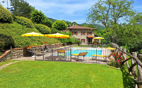 Villa Renaccio: Svømmepøl, Udvej, Menneskelig Bosættelse, Eco Hotel, Thermae, Estate, Hacienda, Villa, Have, Ferieby