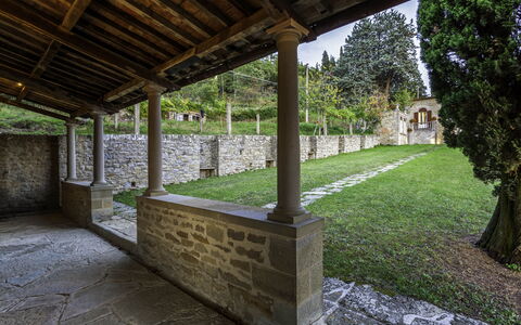 Villa Torreone: Plante, Ejendom, Træ, Skygge, Bygning, Træ, Græs, Ejendom, Landskab, Sommerhus