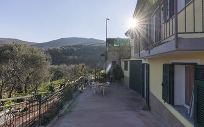 Lory House