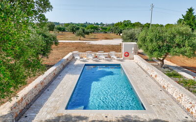 Trullo under the Apulian Sky - Martina Franca, Apulien, Italien